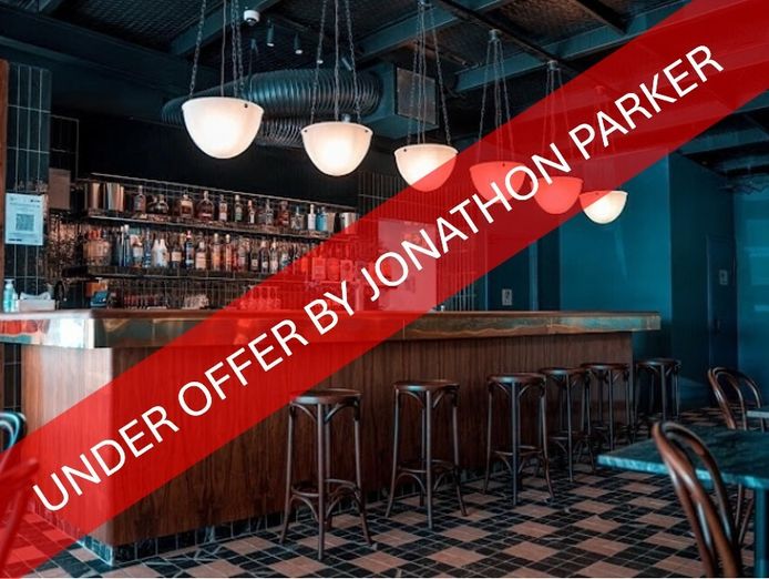under-offer-bibra-lake-small-bar-stunning-fitout-0