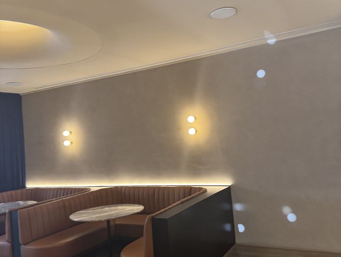 under-offer-screaming-bargain-cbd-small-bar-4