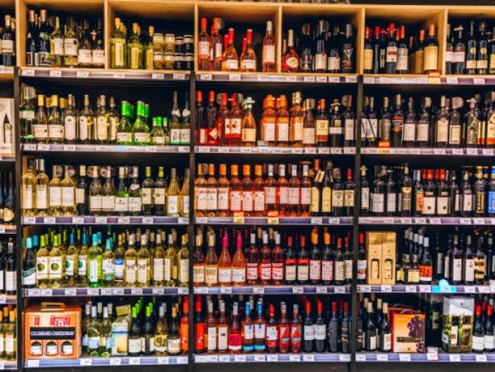 under-offer-freo-liquor-store-0