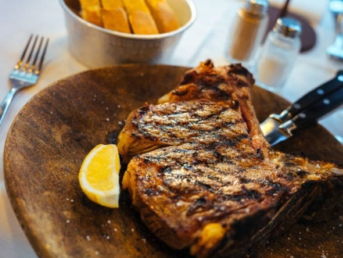 peel-region-licensed-steakhouse-0