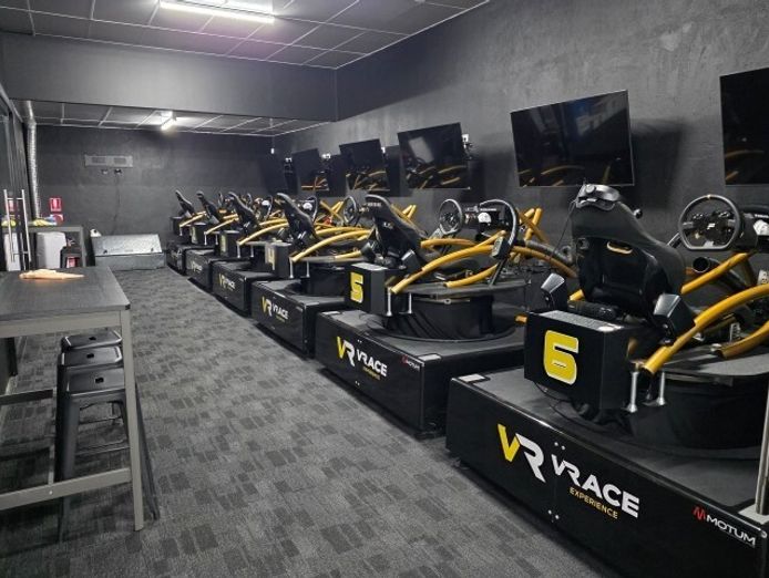 vrace-a-racing-simulator-amp-virtual-reality-business-1