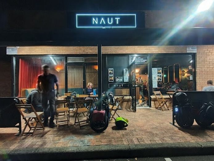 reduced-bibra-lake-small-bar-stunning-fitout-5