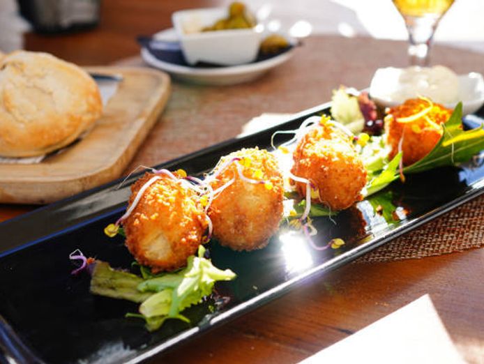 east-perth-waterfront-licensed-restaurant-0