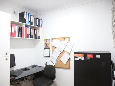 thriving-hair-salon-offered-for-the-first-time-in-24-years-7