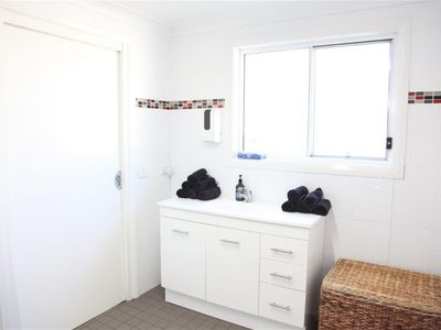 thriving-hair-salon-offered-for-the-first-time-in-24-years-5