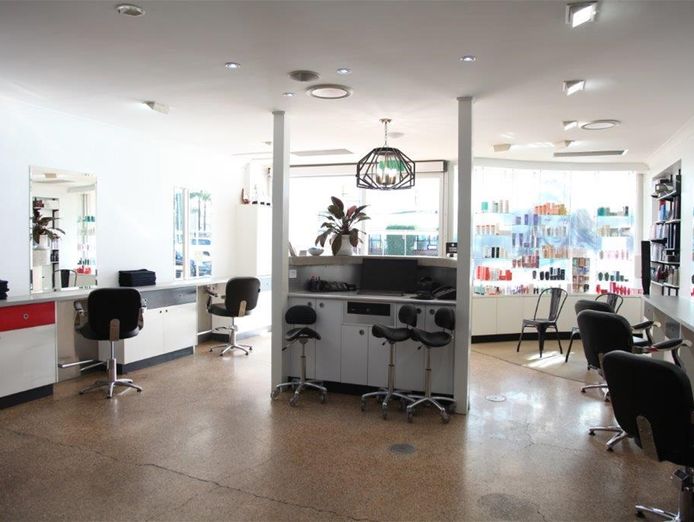 thriving-hair-salon-offered-for-the-first-time-in-24-years-2