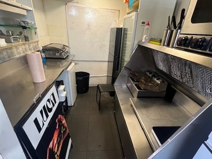 closed-quick-serve-cafe-and-espresso-bar-ready-to-be-leased-4