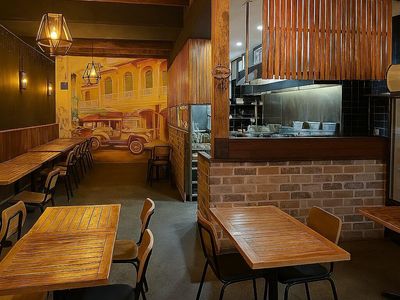 thai-restaurant-in-busy-shopping-centre-high-growth-potential-8