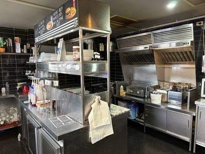 5-day-parramatta-cbd-cafe-prime-corner-location-100-seats-7