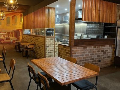 thai-restaurant-in-busy-shopping-centre-high-growth-potential-7