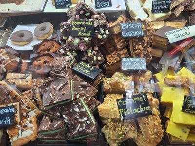 well-established-cafe-with-excellent-takings-for-sale-in-central-west-nsw-1