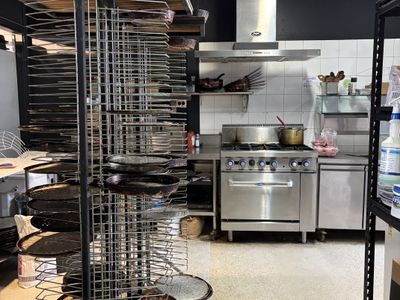 established-and-thriving-pizza-shop-for-sale-in-south-sydney-with-excellent-taki-2