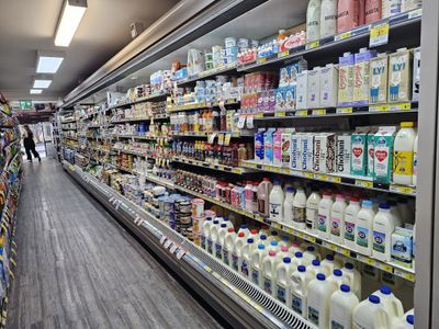 well-established-iga-supermarket-for-sale-with-excellent-takings-in-sydney-39-s-inn-0