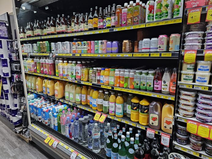 well-established-iga-supermarket-for-sale-with-excellent-takings-in-sydney-39-s-inn-3