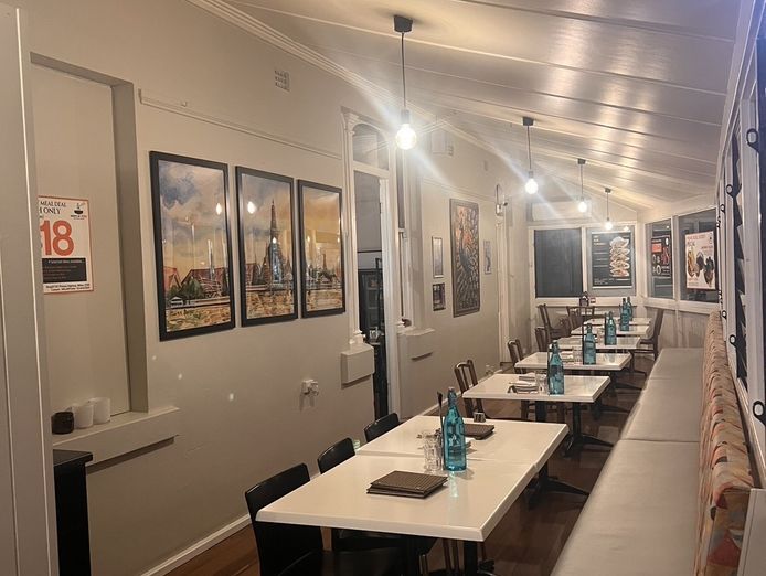 profitable-asian-restaurant-for-sale-in-excellent-south-coast-location-3