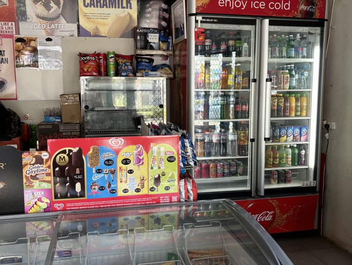 coffee-kiosk-huge-potential-high-foot-traffic-blank-canvas-opportunity-1