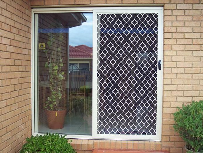 lucrative-flyscreen-business-for-sale-with-established-reputation-0