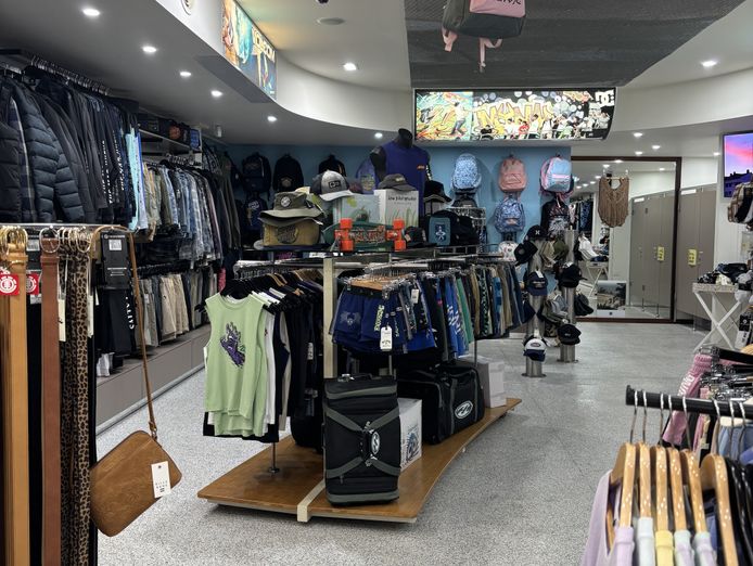 popular-surf-shop-for-sale-in-south-western-sydney-5
