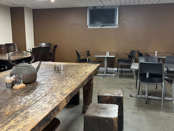 thriving-lounge-bar-for-sale-in-excellent-location-on-sydney-39-s-north-shore-3