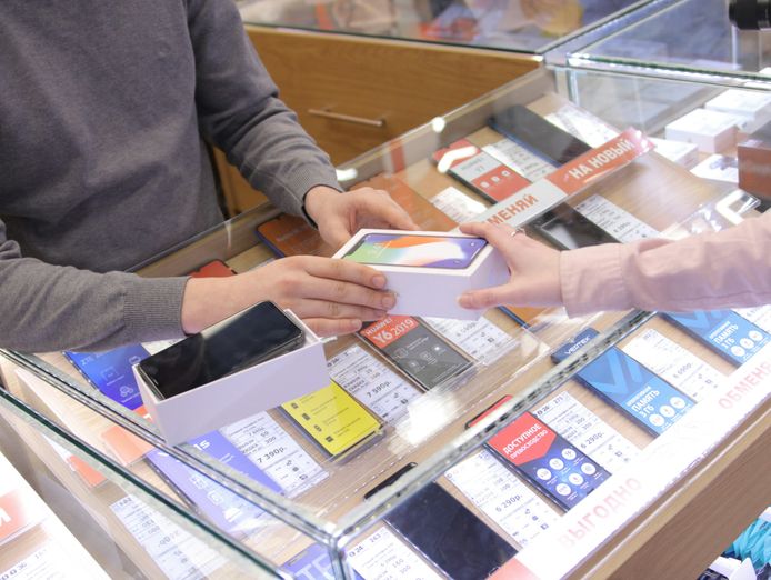 high-traffic-mobile-amp-accessories-kiosk-central-coast-shopping-centre-2