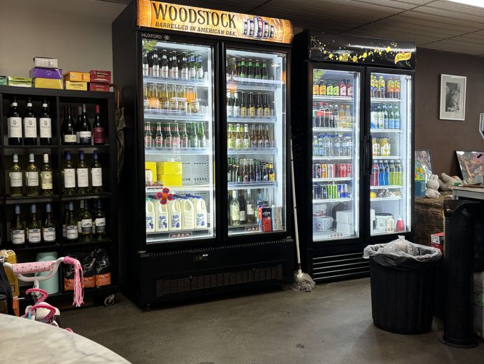 thriving-lounge-bar-for-sale-in-excellent-location-on-sydney-39-s-north-shore-4