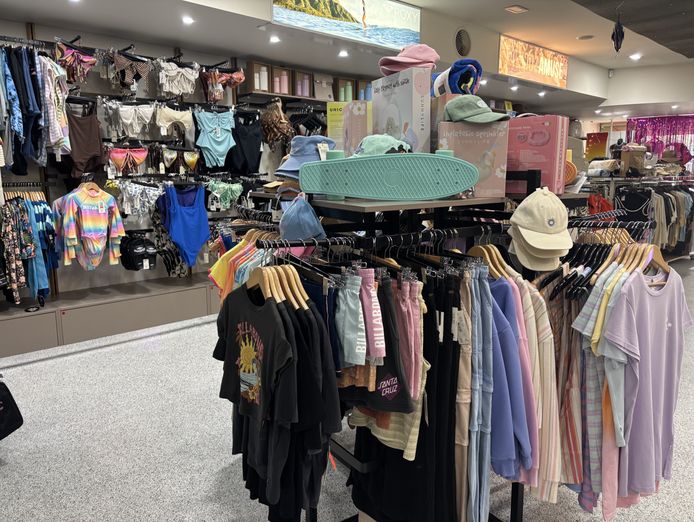 popular-surf-shop-for-sale-in-south-western-sydney-9