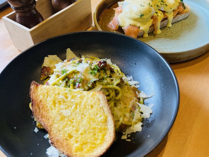 oliver-brown-franchise-cafe-650k-sales-fully-staffed-275k-sav-9