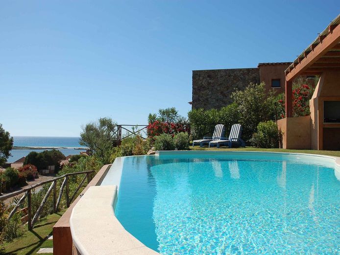 great-earnings-fabulous-lifestyle-established-mobile-pool-shop-service-0