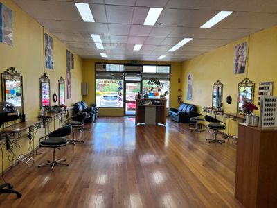 hair-salon-for-sale-in-a-busy-shopping-strip-of-sunshine-west-9