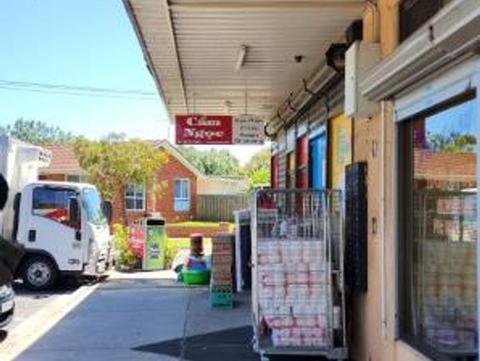 hair-salon-for-sale-in-a-busy-shopping-strip-of-sunshine-west-1