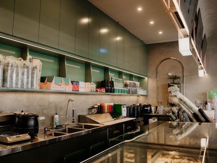 lease-takeover-prime-location-on-werribee-watton-street-6