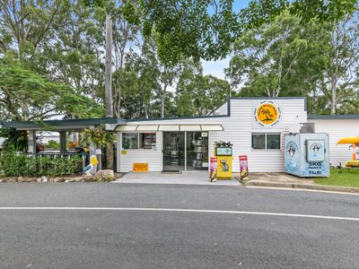 bribie-beach-shack-established-waterfront-business-for-sale-0