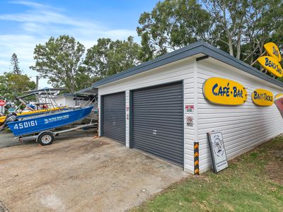 bribie-beach-shack-established-waterfront-business-for-sale-8