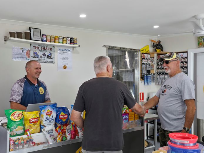 bribie-beach-shack-established-waterfront-business-for-sale-4