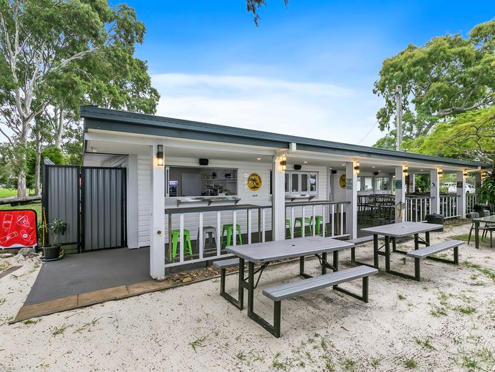 bribie-beach-shack-established-waterfront-business-for-sale-3