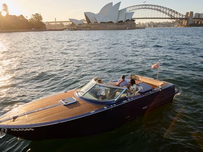 brisbane-luxury-cruise-fully-built-charter-brand-launch-platform-4