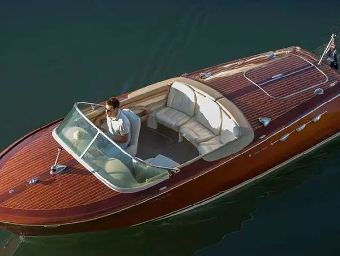 brisbane-luxury-cruise-fully-built-charter-brand-launch-platform-1