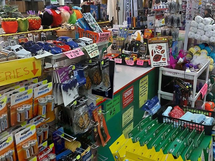 last-chance-massively-reduced-tweed-mall-discount-store-now-only-295k-sav-450k-0