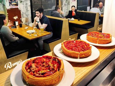 famous-pizza-bar-remys-deep-dish-pizza-bar-for-sale-8