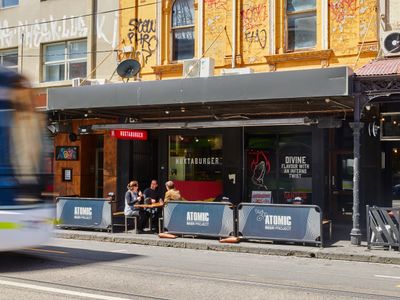 huxtaburger-franchise-50-off-franchise-fee-free-virtual-brand-scarbrough-wa-5