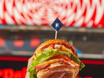 existing-huxtaburger-franchise-no-franchise-fee-free-virtual-brand-redfern-5