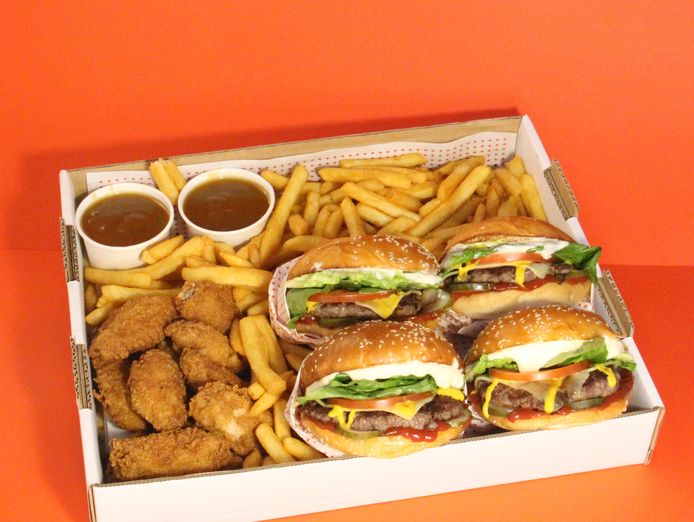 sun-surf-and-smashed-burgers-own-huxtaburger-in-burleigh-heads-qld-6