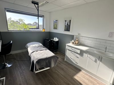 high-profile-cosmetic-tattoo-and-beauty-clinic-great-margins-and-room-to-grow-4