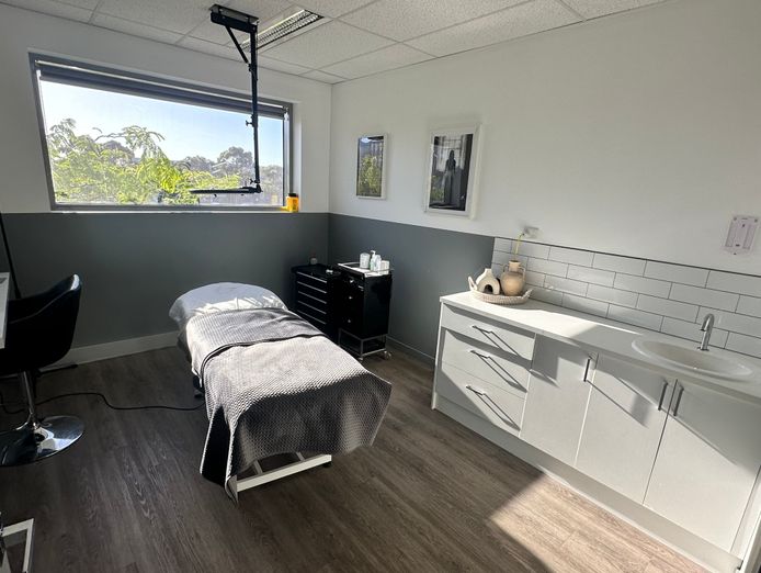 high-profile-cosmetic-tattoo-and-beauty-clinic-great-margins-and-room-to-grow-4