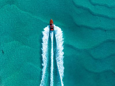 well-established-rare-noosa-boat-business-for-sale-dont-let-this-sail-away-5