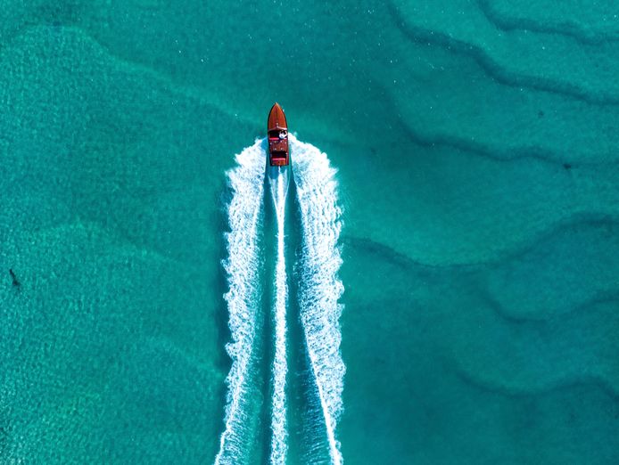 well-established-rare-noosa-boat-business-for-sale-dont-let-this-sail-away-5