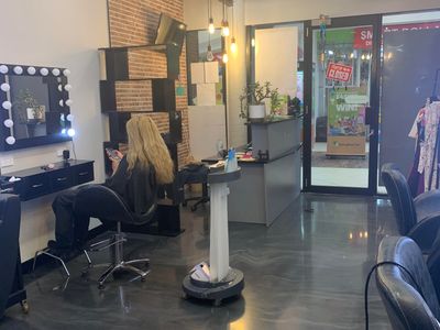 hair-and-beauty-salon-3