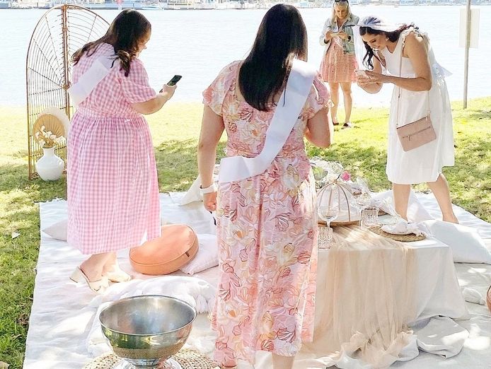 google-alfresco-pop-up-picnics-your-dream-job-in-event-styling-and-planning-5