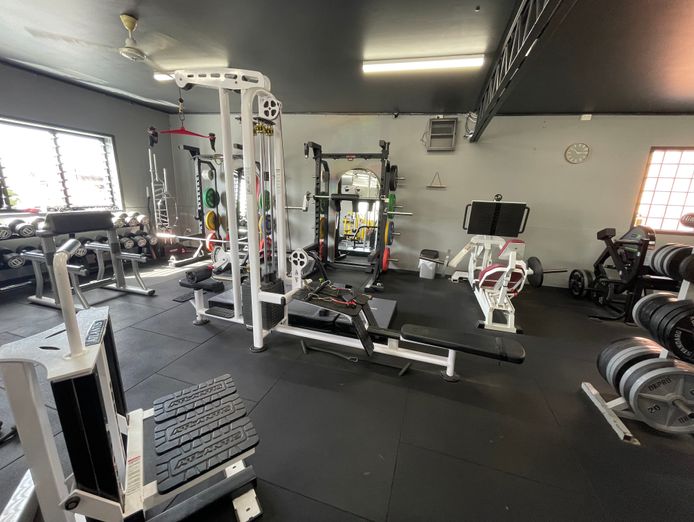 independent-gym-small-group-coaching-studio-4