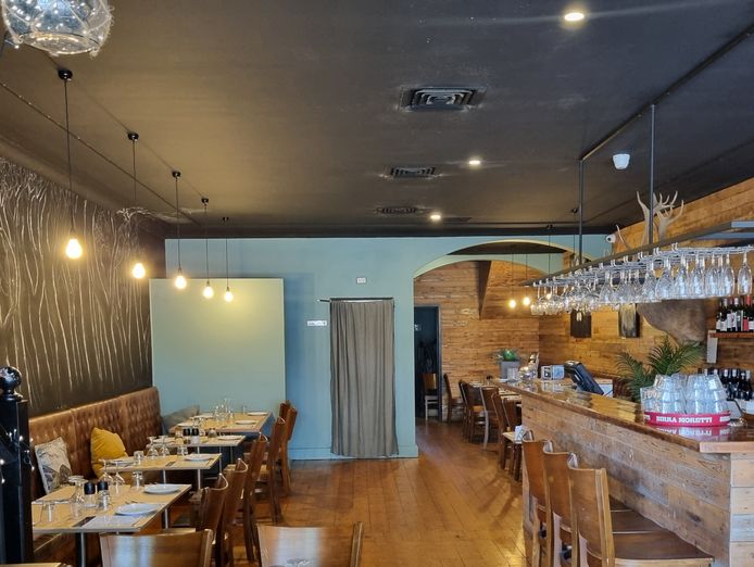 restaurant-for-sale-prime-location-and-function-growth-potential-in-northbridge-6